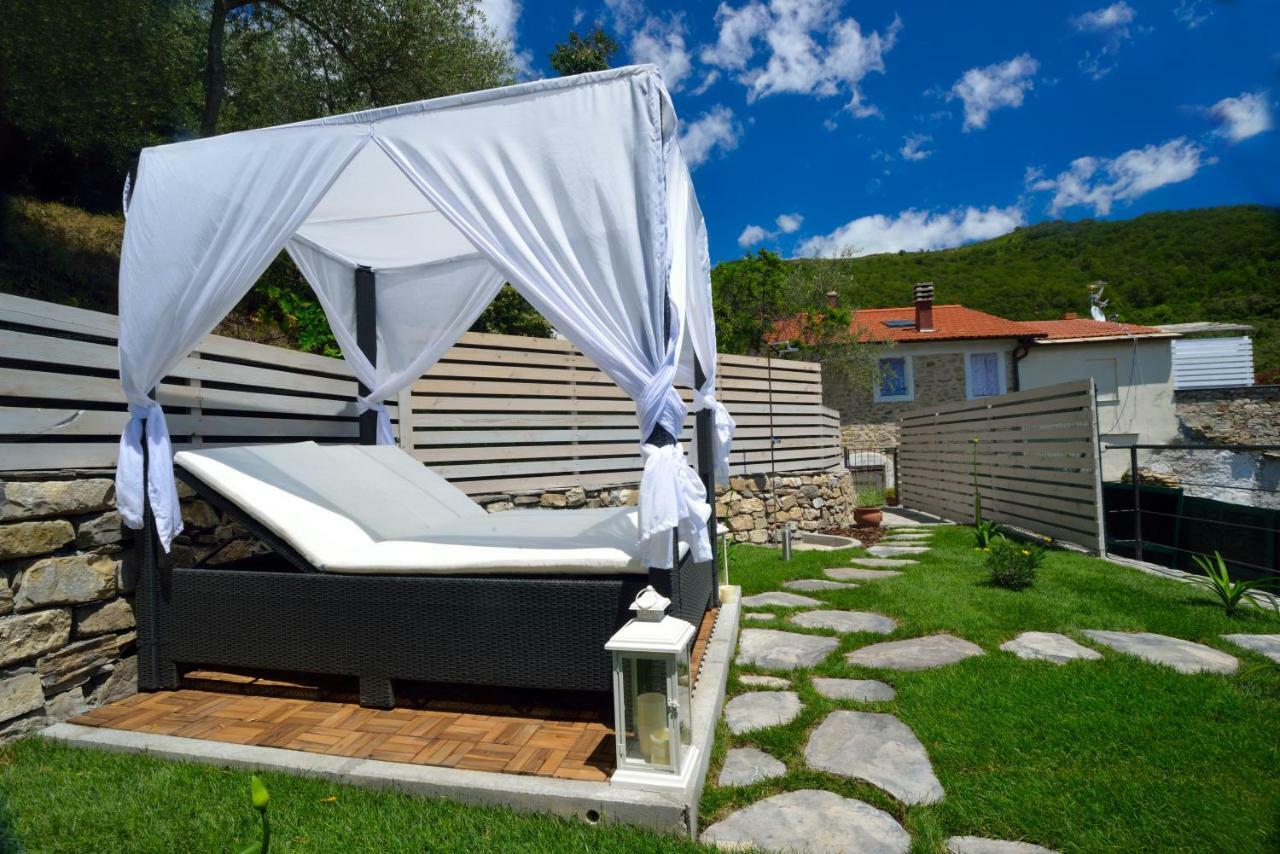 Villa Chalet in Liguria Vasia Exterior foto