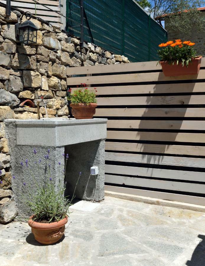 Villa Chalet in Liguria Vasia Exterior foto